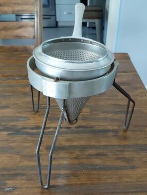 Metal Cone Strainer with Stand - Silver